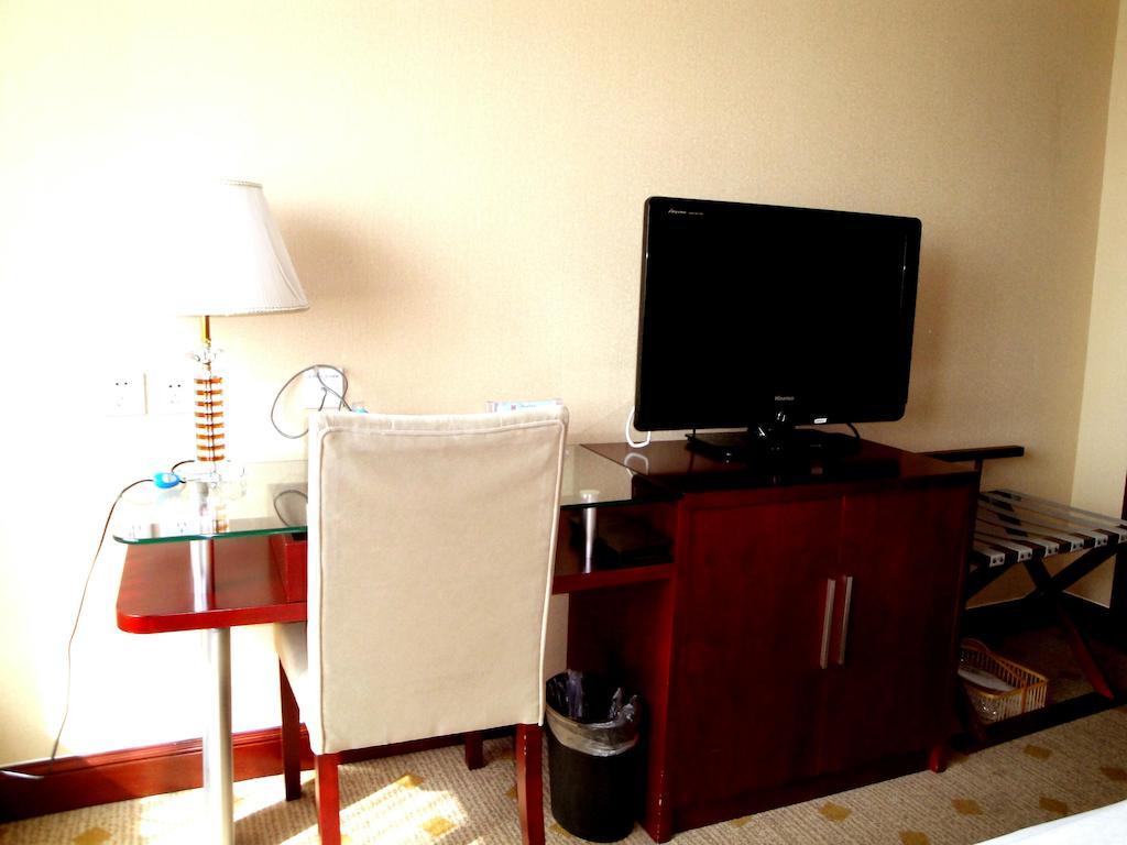 Overseas Chinese International Hotel Циндао Экстерьер фото
